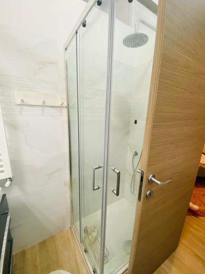 Large Garden Apartment Рим Екстериор снимка