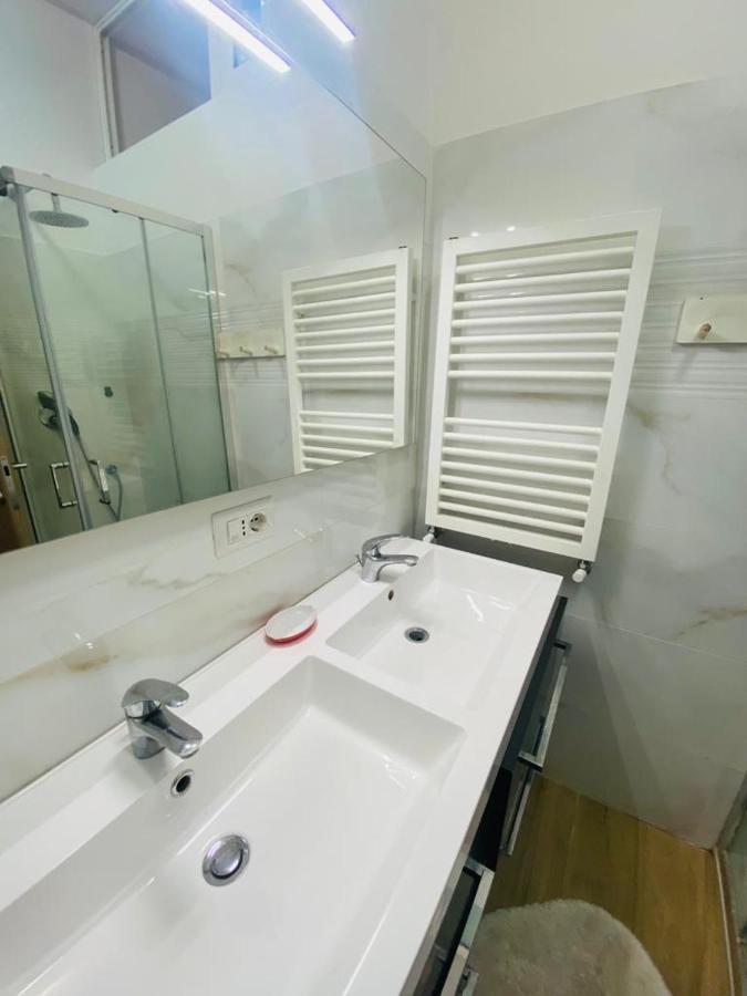 Large Garden Apartment Рим Екстериор снимка