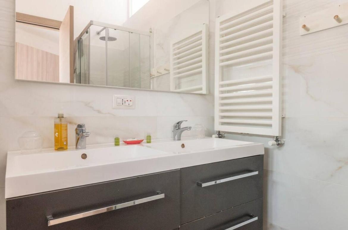 Large Garden Apartment Рим Екстериор снимка