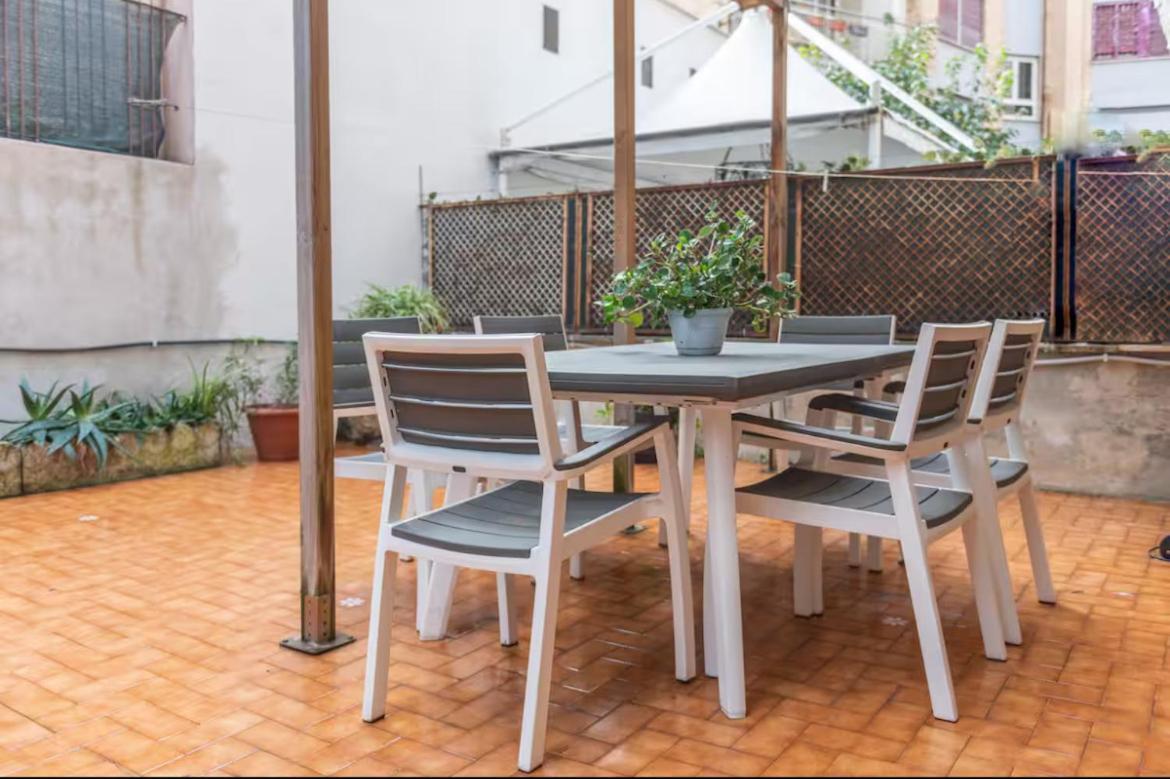 Large Garden Apartment Рим Екстериор снимка